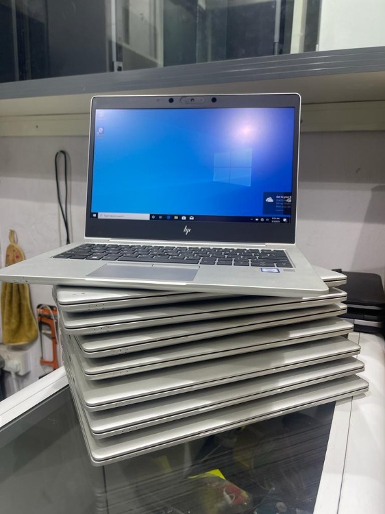 HP EliteBook 840 G5 Side Ports